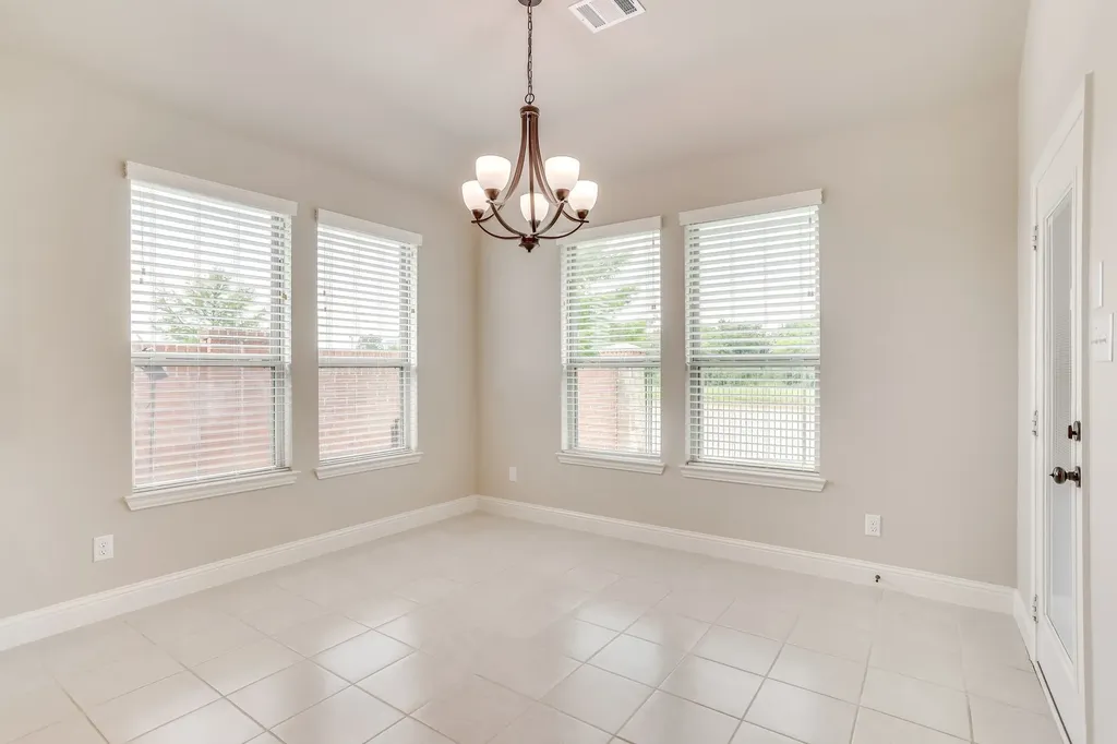 131 Hawks Ridge Trail Burleson TX 76028