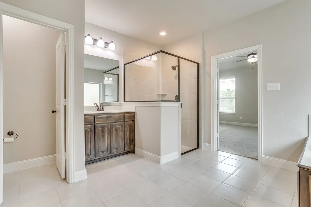 131 Hawks Ridge Trail Burleson TX 76028