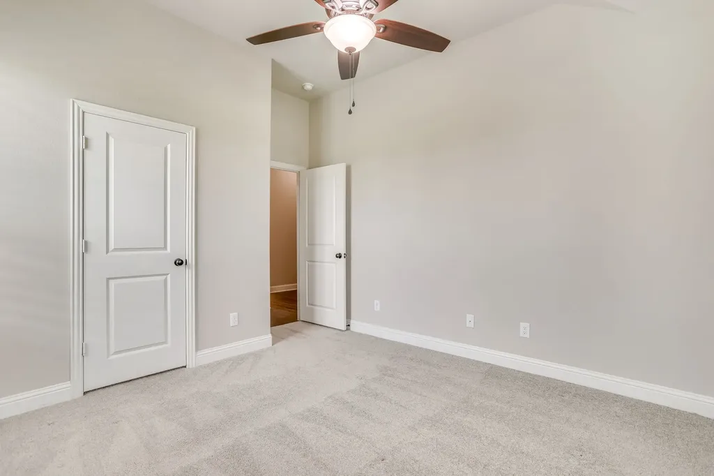 131 Hawks Ridge Trail Burleson TX 76028