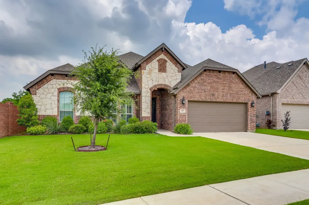 131 Hawks Ridge Trail Burleson TX 76028
