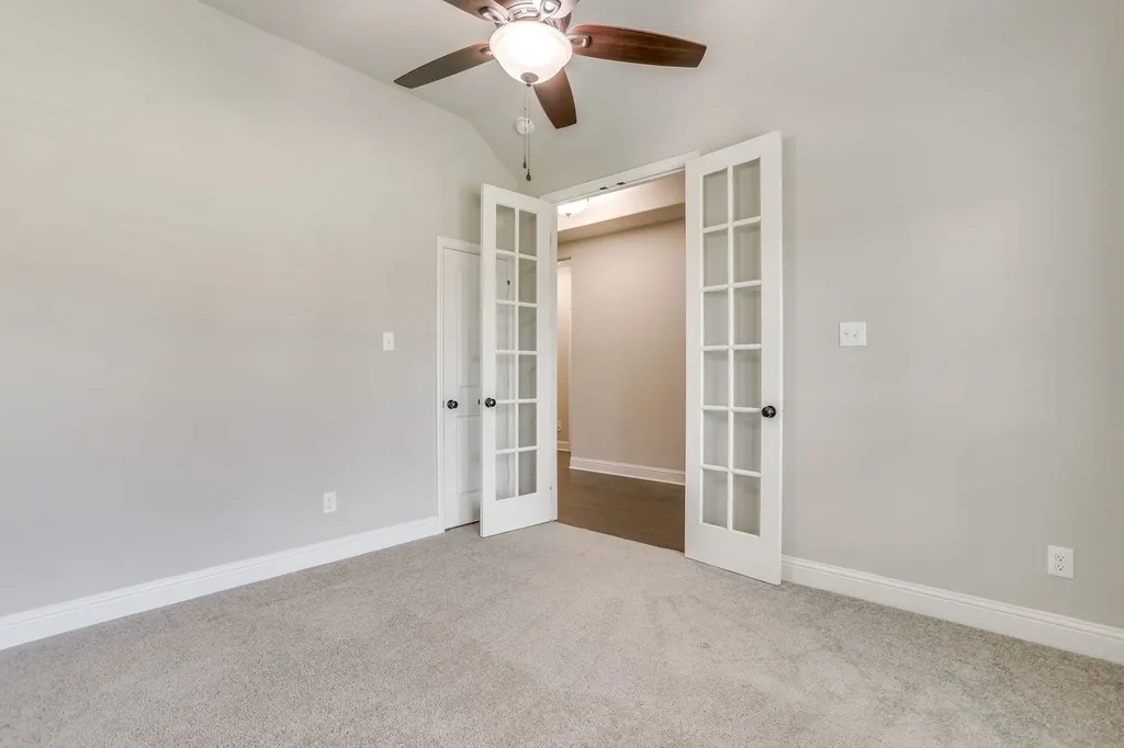 131 Hawks Ridge Trail Burleson TX 76028