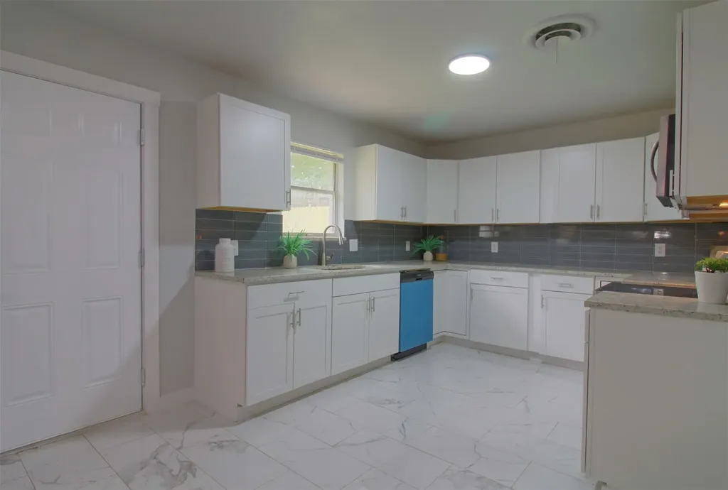 3424 Grady Street Forest Hill TX 76119