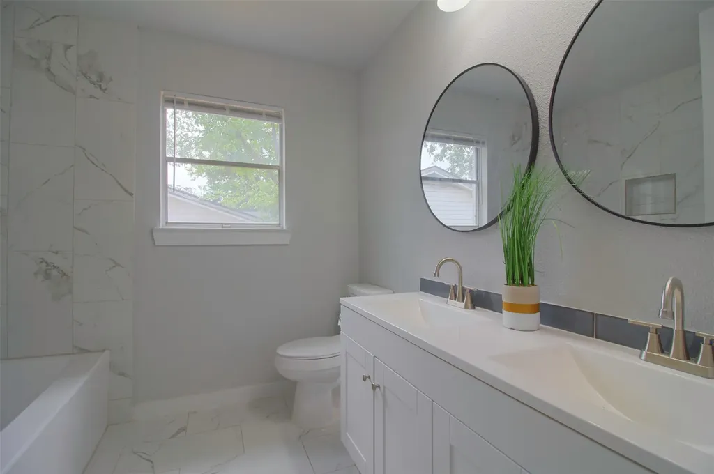 3424 Grady Street Forest Hill TX 76119