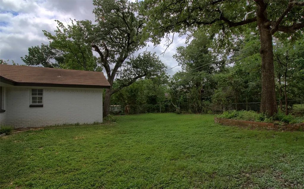3424 Grady Street Forest Hill TX 76119