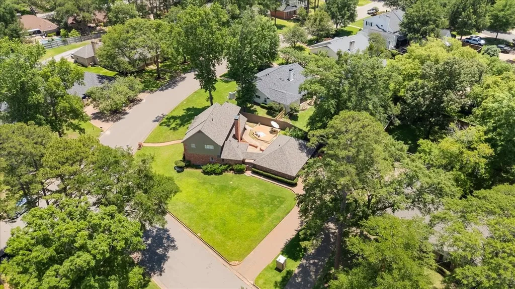 5911 Foxcroft Road Tyler TX 75703