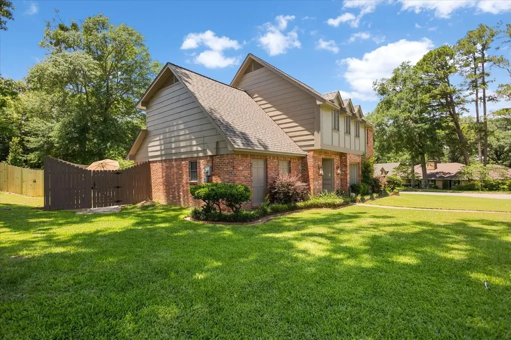 5911 Foxcroft Road Tyler TX 75703