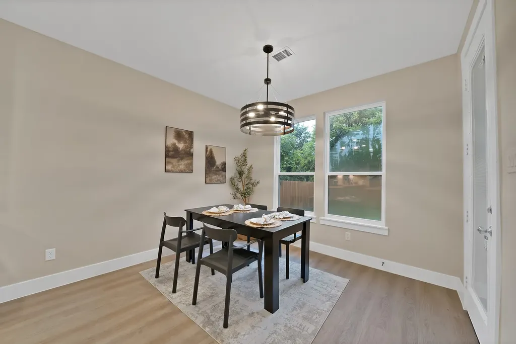 4523 S Ewing Avenue Dallas TX 75216