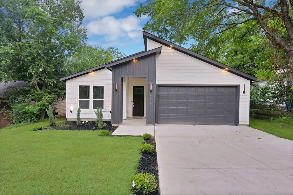 4523 S Ewing Avenue Dallas TX 75216