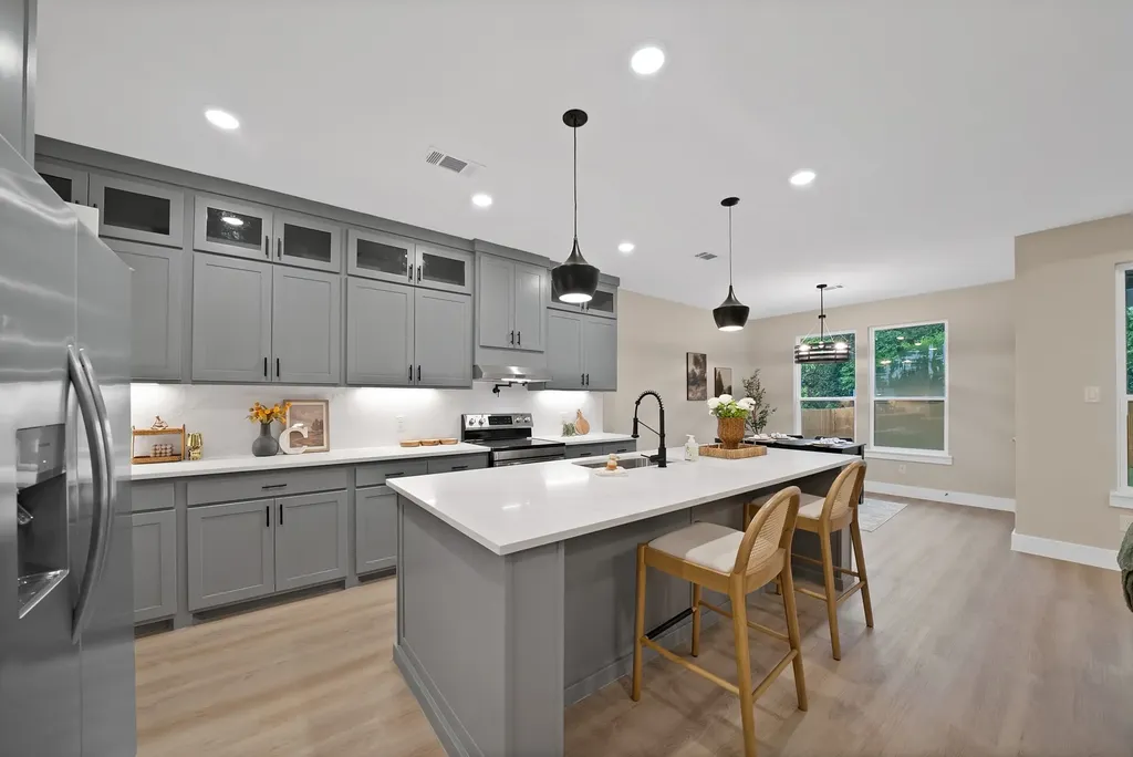 4523 S Ewing Avenue Dallas TX 75216
