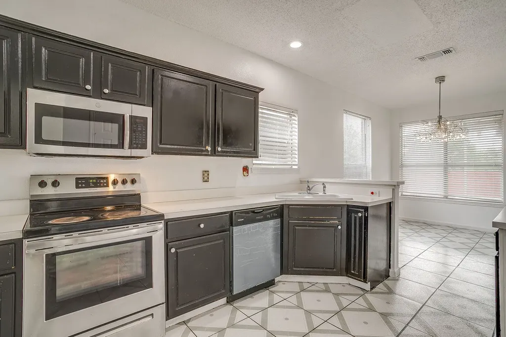 8601 Garden Springs Drive Fort Worth TX 76123