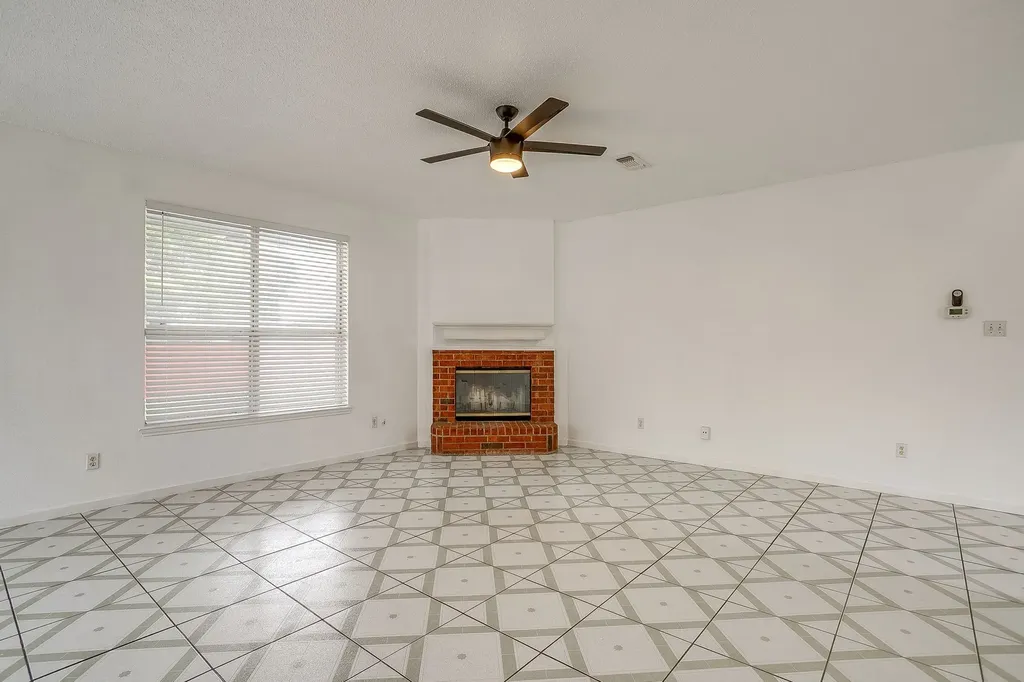 8601 Garden Springs Drive Fort Worth TX 76123