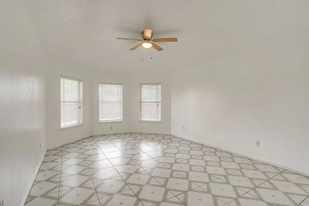 8601 Garden Springs Drive Fort Worth TX 76123