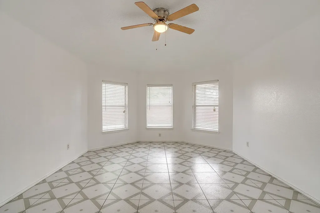 8601 Garden Springs Drive Fort Worth TX 76123