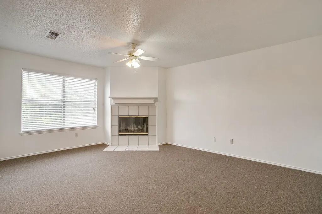 8601 Garden Springs Drive Fort Worth TX 76123