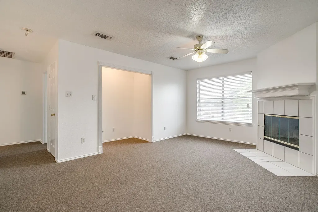 8601 Garden Springs Drive Fort Worth TX 76123