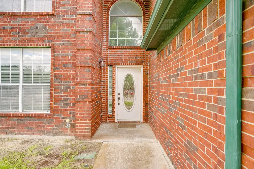 8601 Garden Springs Drive Fort Worth TX 76123