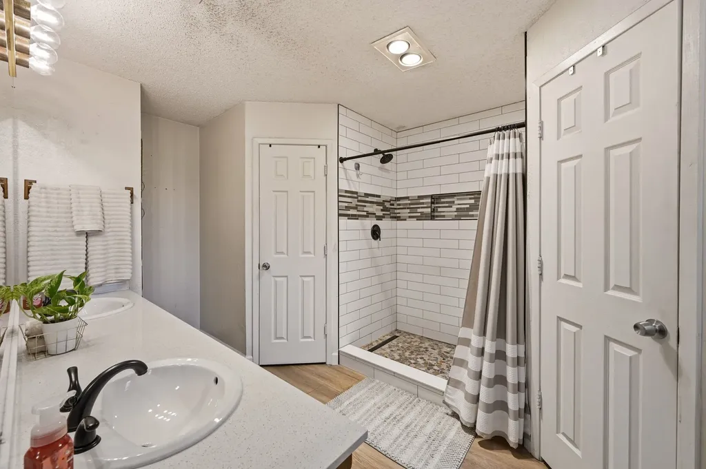 8009 Berrybrook Drive Watauga TX 76148