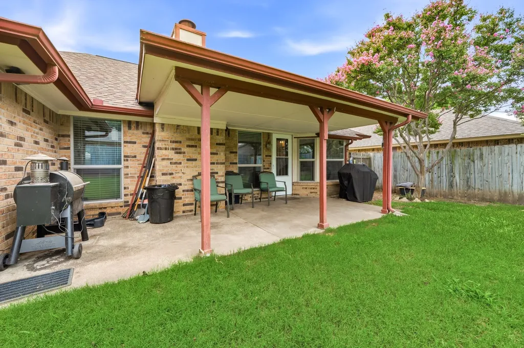 8009 Berrybrook Drive Watauga TX 76148