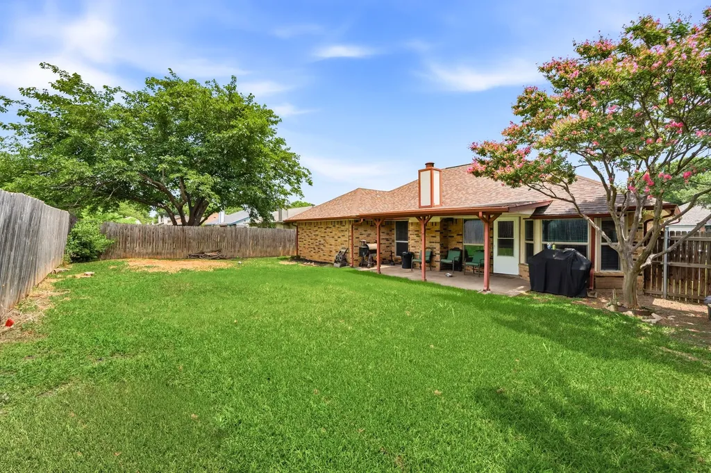8009 Berrybrook Drive Watauga TX 76148