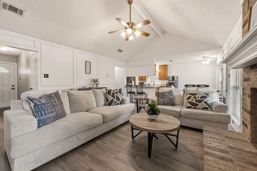 8009 Berrybrook Drive Watauga TX 76148
