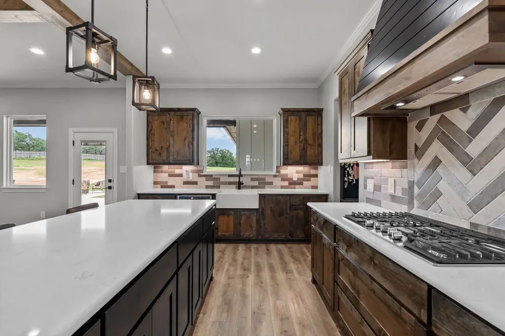 204 Zebrastone Way Poolville TX 76487