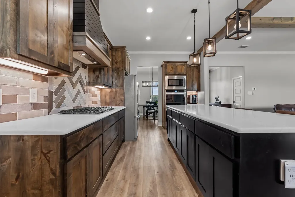 204 Zebrastone Way Poolville TX 76487