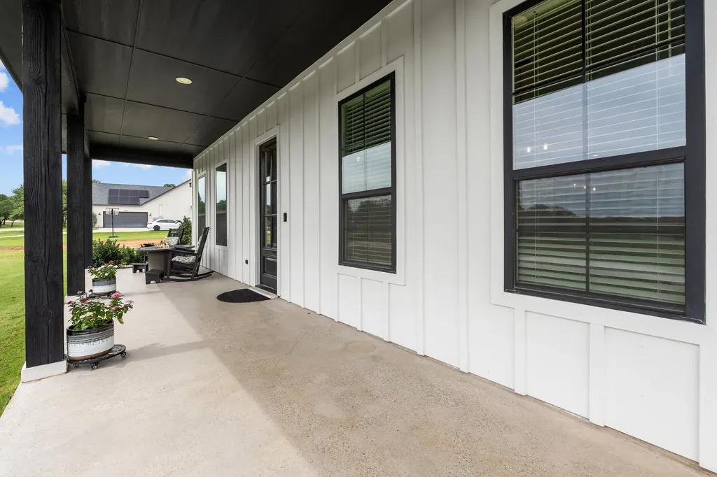 204 Zebrastone Way Poolville TX 76487
