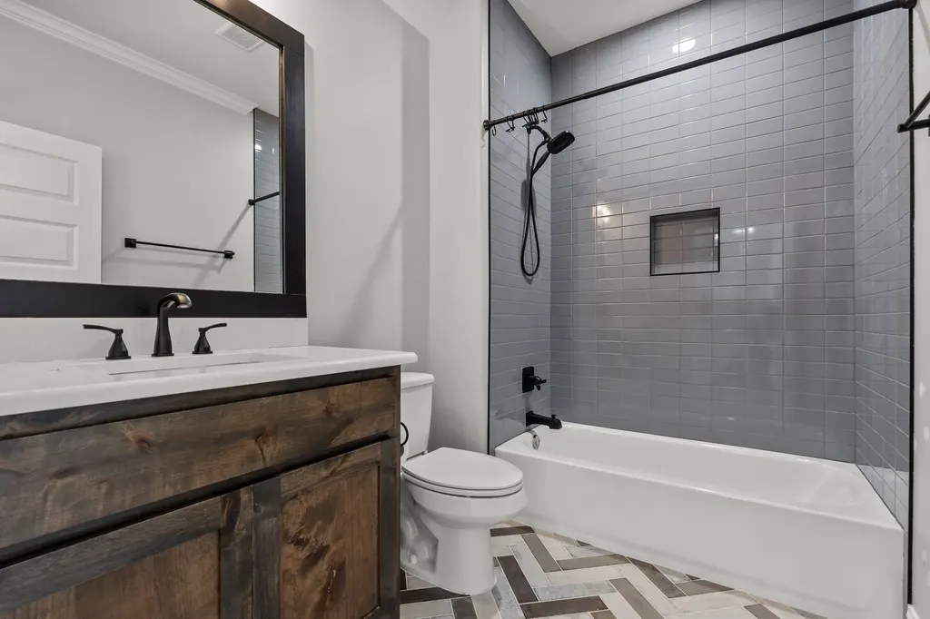 204 Zebrastone Way Poolville TX 76487