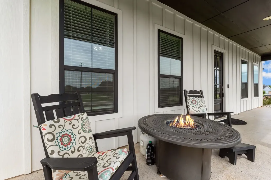 204 Zebrastone Way Poolville TX 76487