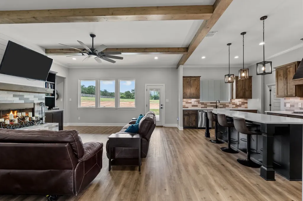 204 Zebrastone Way Poolville TX 76487