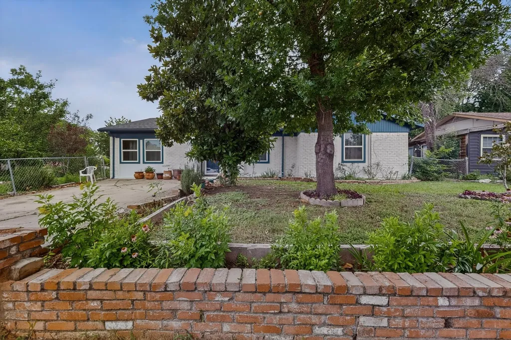 12207 Queen Drive Balch Springs TX 75180