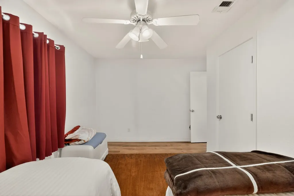 12207 Queen Drive Balch Springs TX 75180