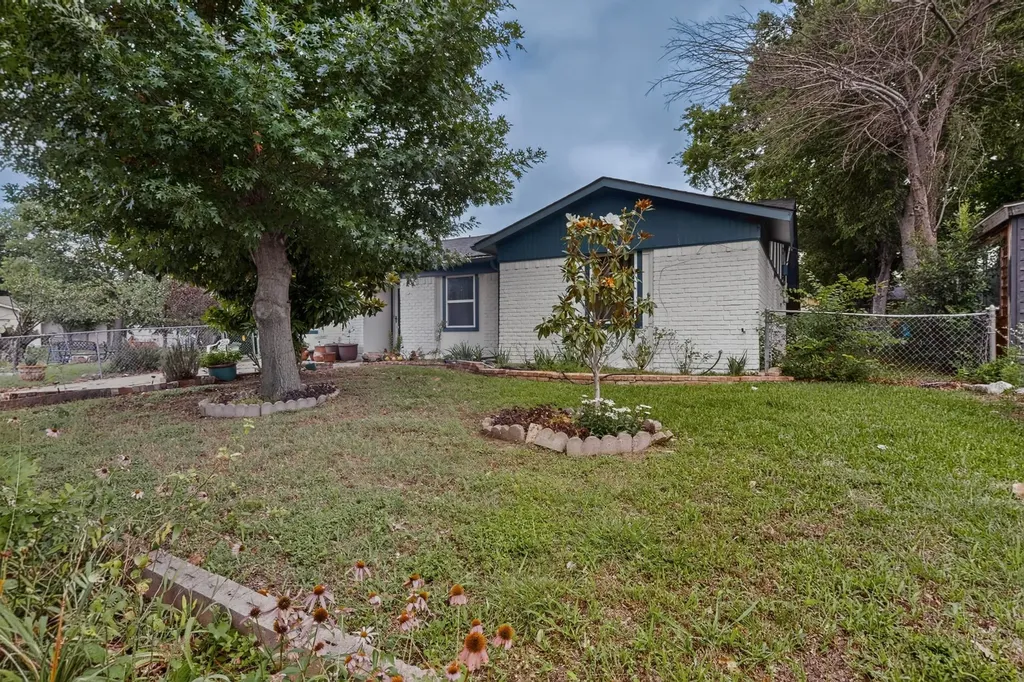 12207 Queen Drive Balch Springs TX 75180