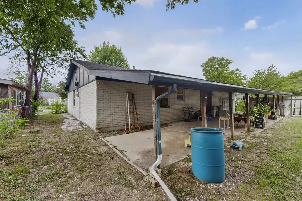 12207 Queen Drive Balch Springs TX 75180