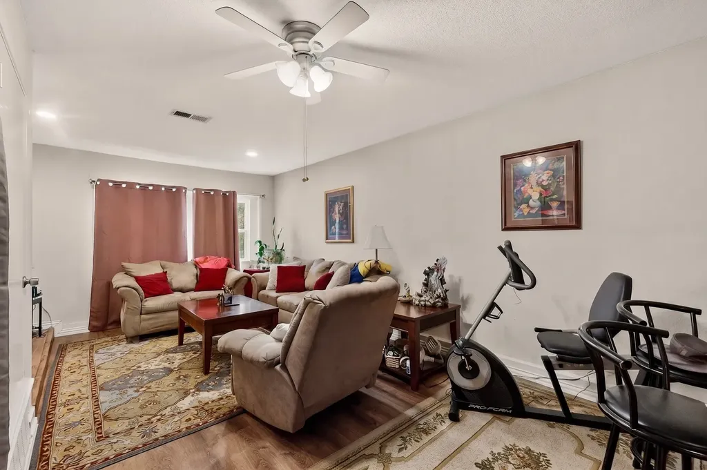 12207 Queen Drive Balch Springs TX 75180