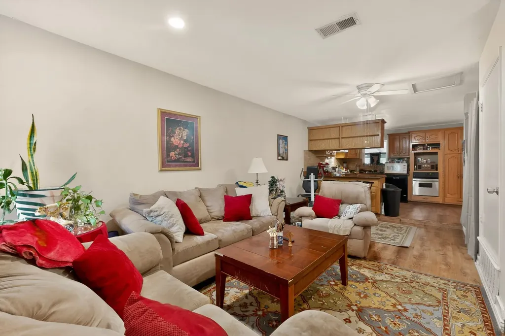 12207 Queen Drive Balch Springs TX 75180