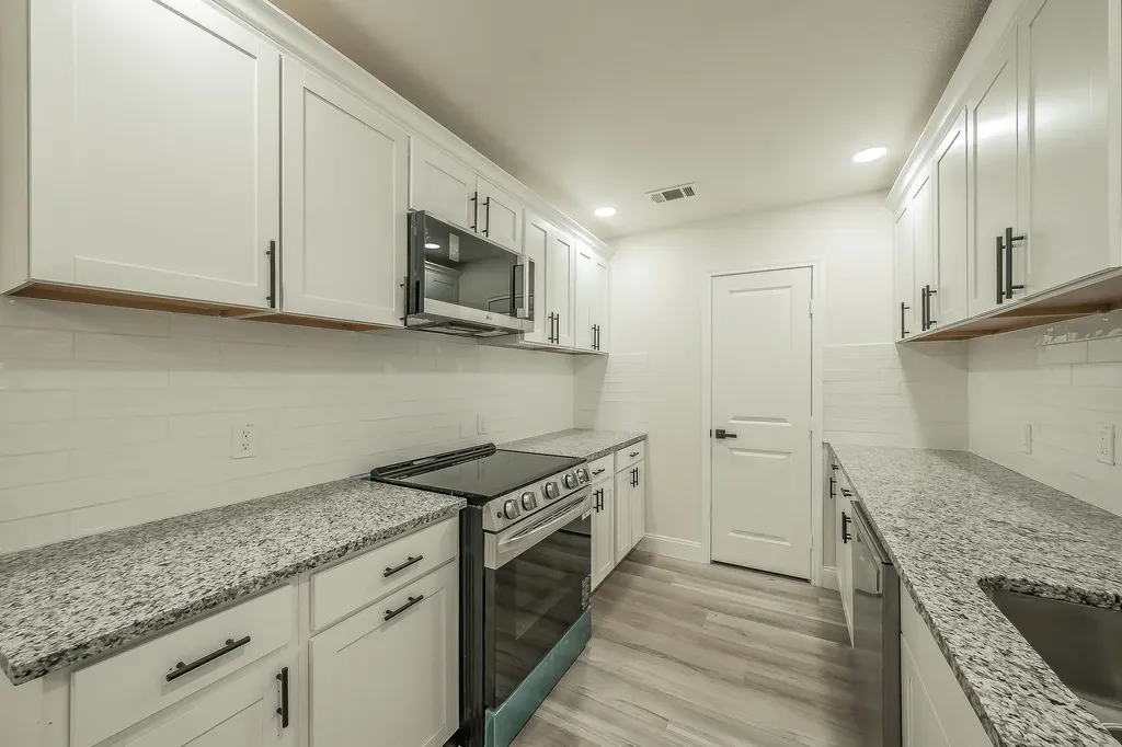 828 Glenda Drive Bedford TX 76022