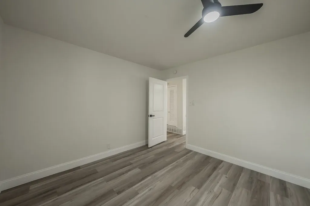 828 Glenda Drive Bedford TX 76022
