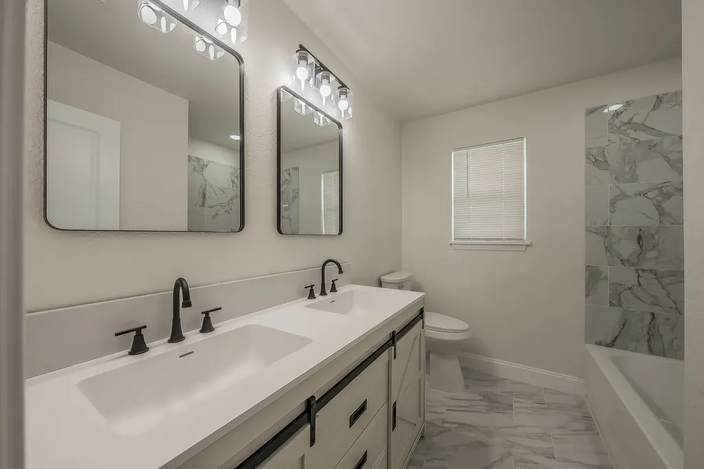 828 Glenda Drive Bedford TX 76022