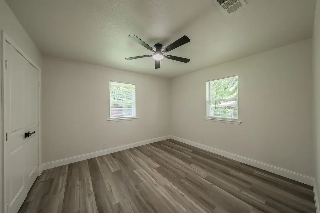 828 Glenda Drive Bedford TX 76022