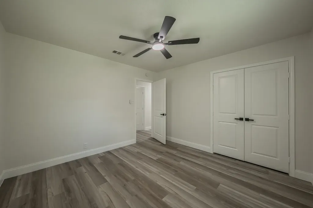 828 Glenda Drive Bedford TX 76022