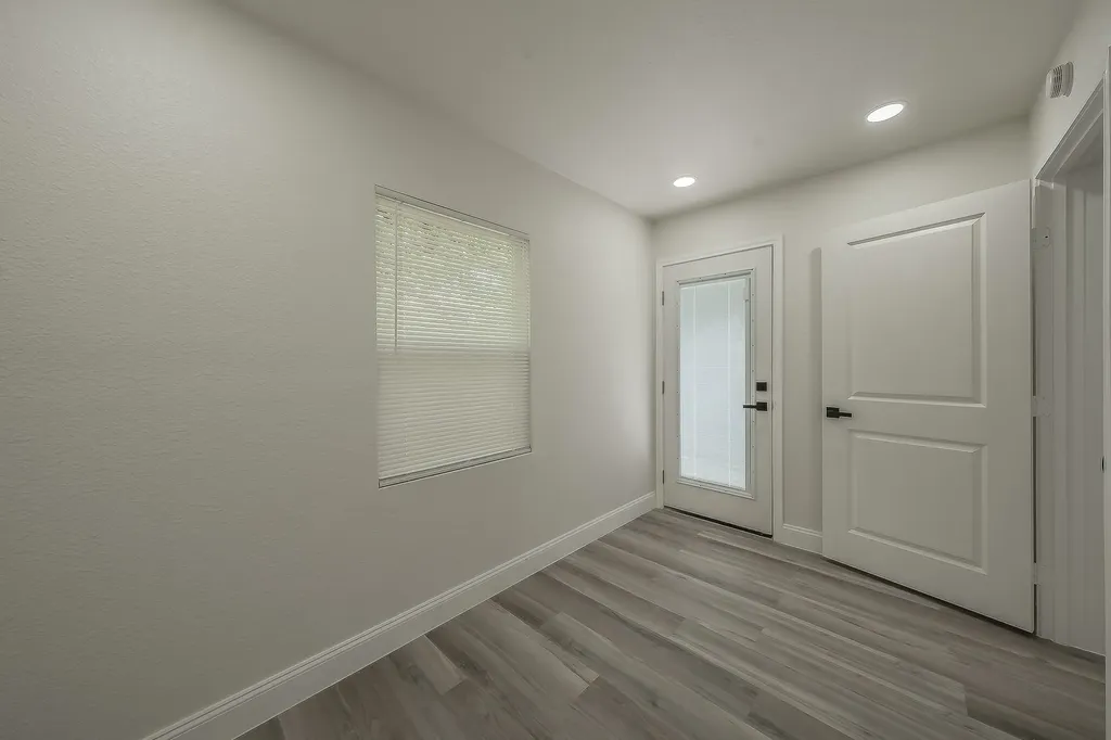 828 Glenda Drive Bedford TX 76022