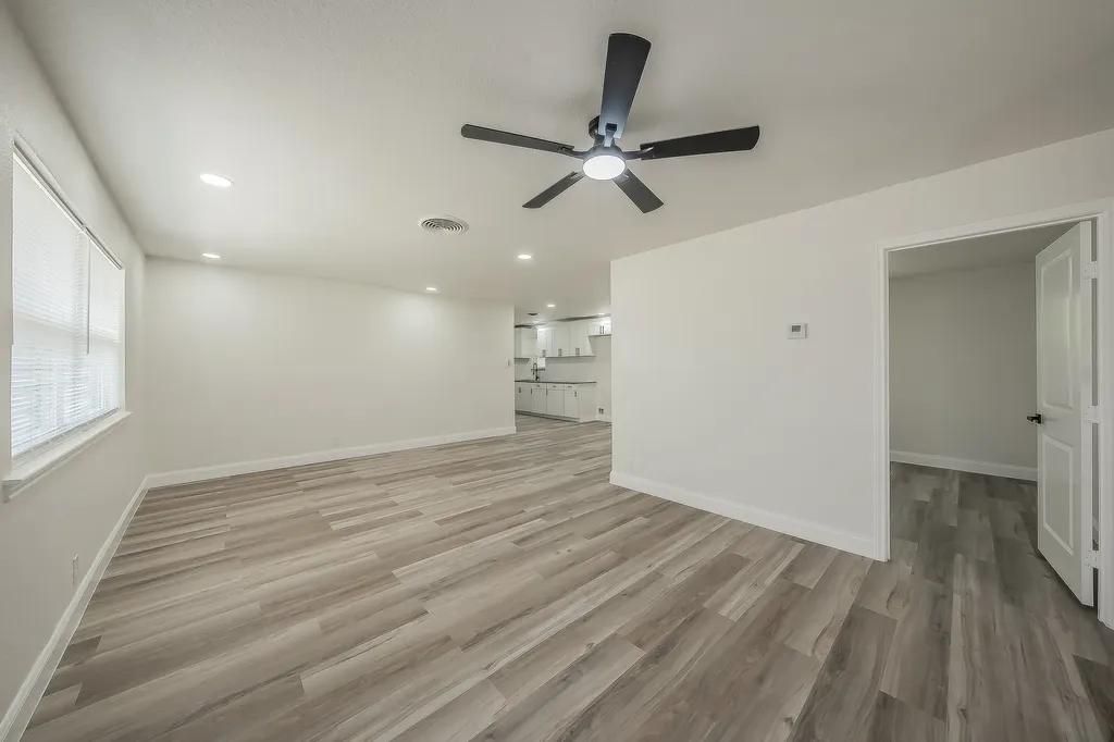 828 Glenda Drive Bedford TX 76022