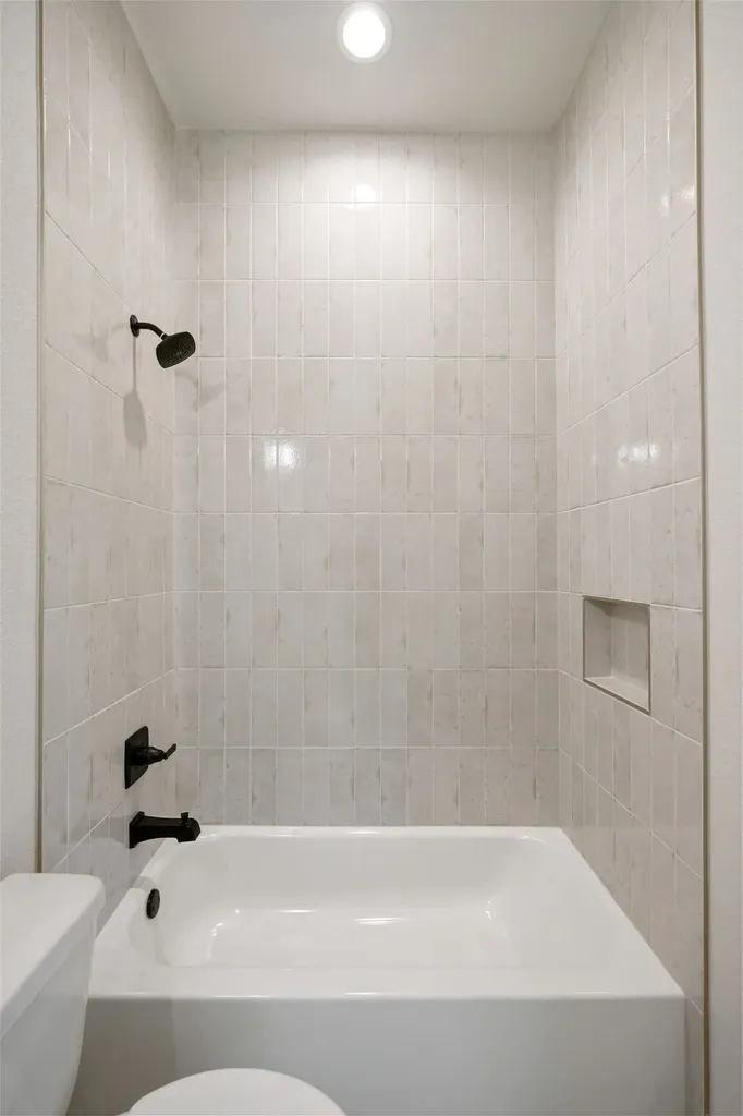 902 Boston Lane River Oaks TX 76114