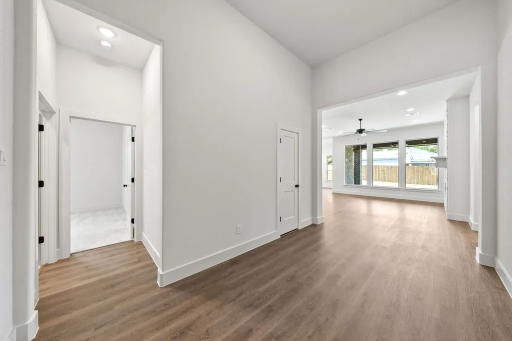 902 Boston Lane River Oaks TX 76114