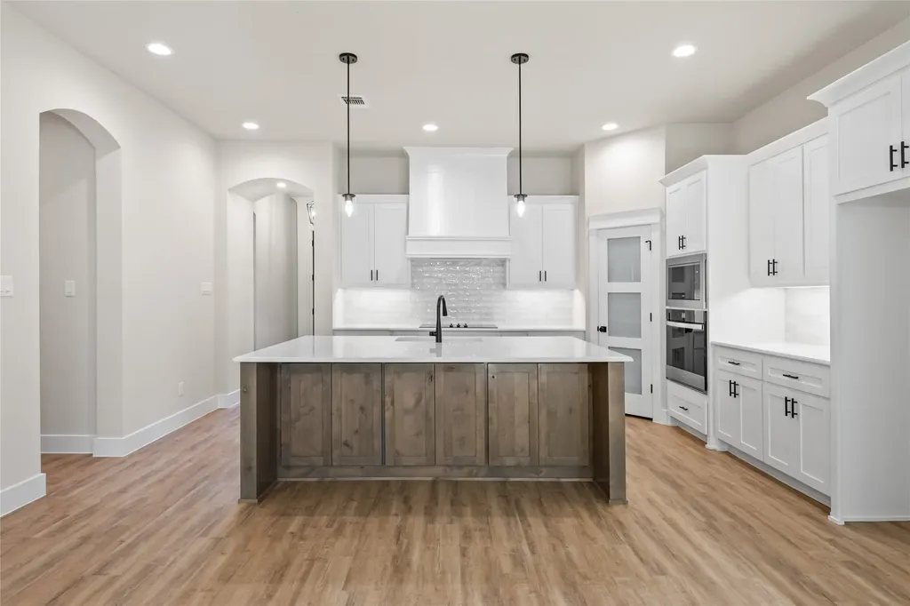 903 Boston Lane River Oaks TX 76114