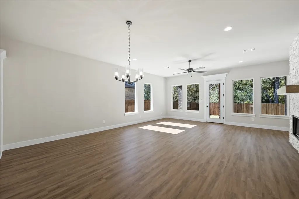 903 Boston Lane River Oaks TX 76114