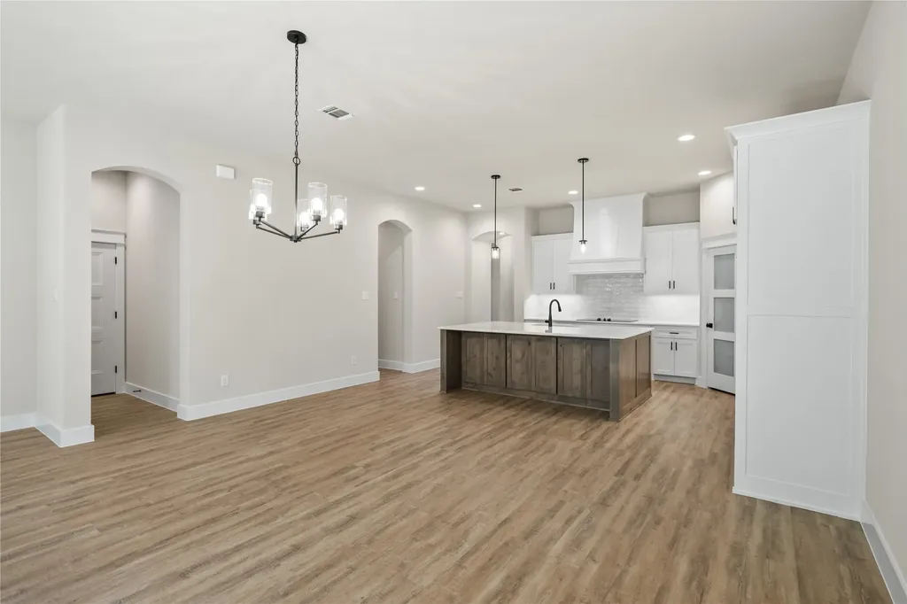 903 Boston Lane River Oaks TX 76114