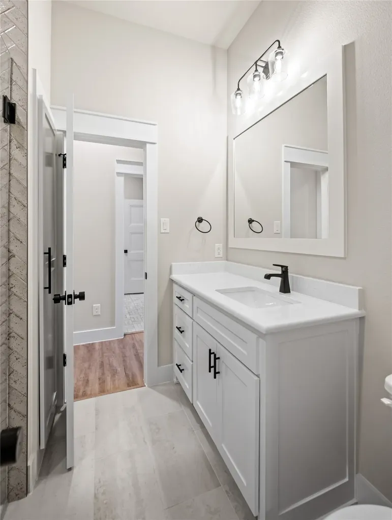 903 Boston Lane River Oaks TX 76114
