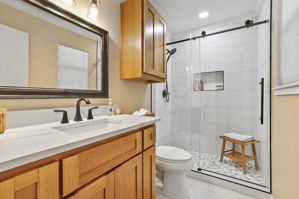 713 Patricia Drive Sherman TX 75090